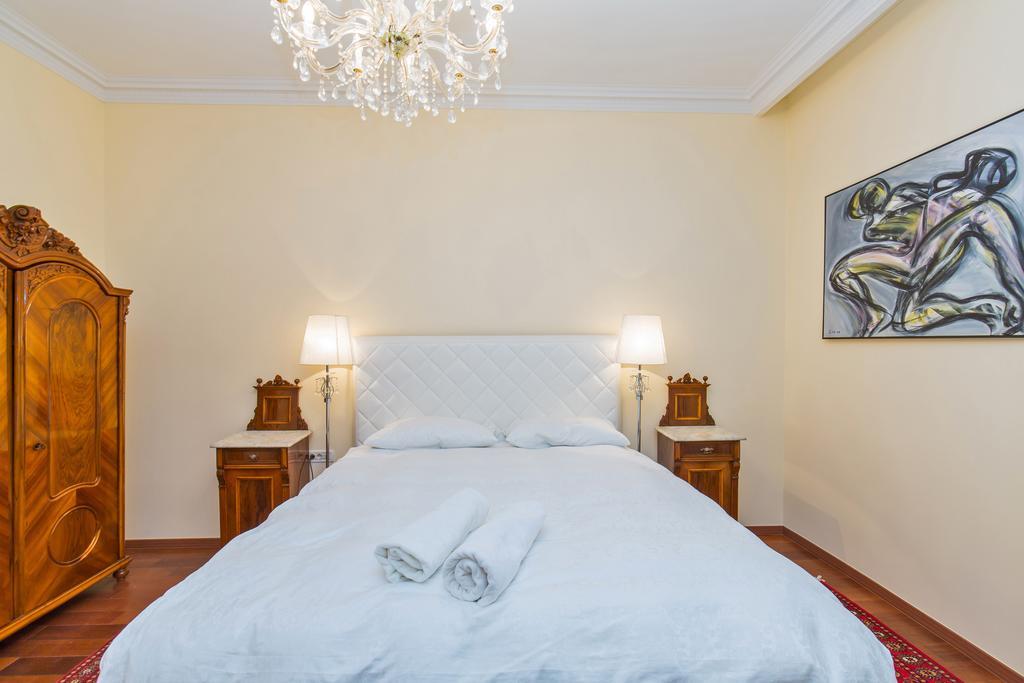 Luxury Seafront Apartment Banje Dubrovnik Exteriör bild