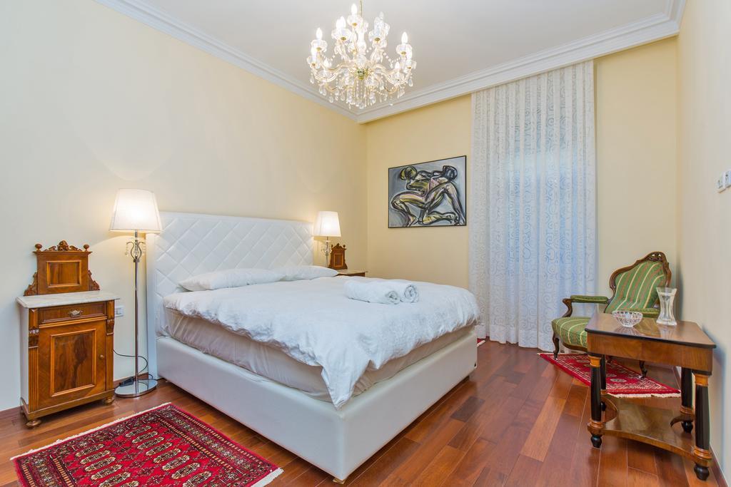 Luxury Seafront Apartment Banje Dubrovnik Exteriör bild