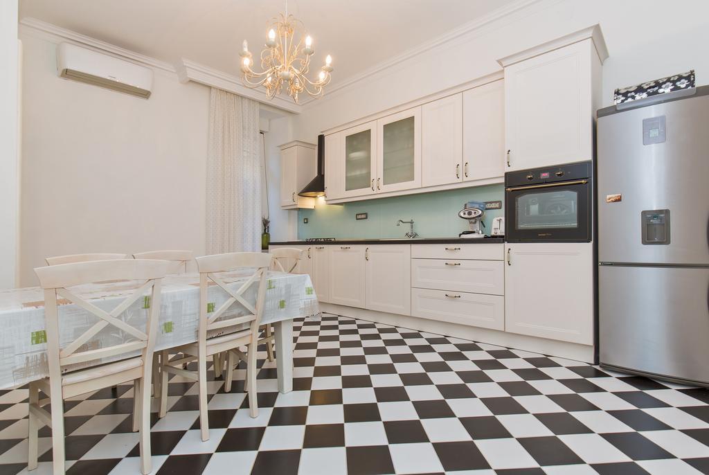 Luxury Seafront Apartment Banje Dubrovnik Exteriör bild