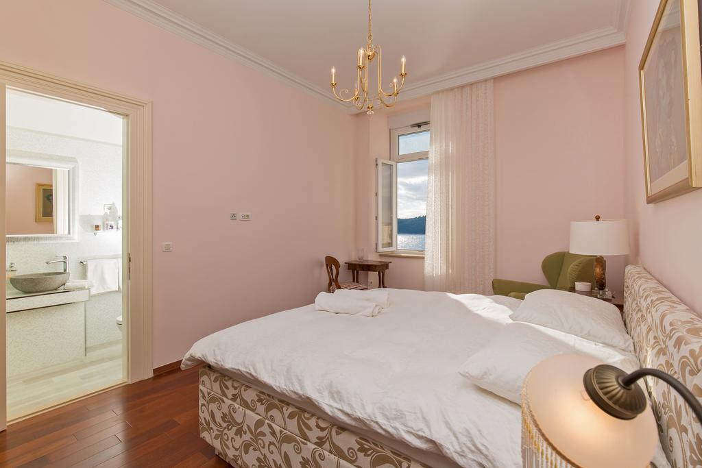 Luxury Seafront Apartment Banje Dubrovnik Exteriör bild