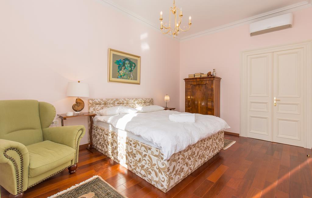 Luxury Seafront Apartment Banje Dubrovnik Exteriör bild