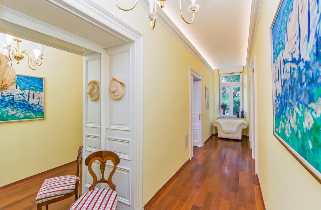 Luxury Seafront Apartment Banje Dubrovnik Exteriör bild