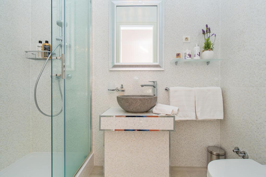 Luxury Seafront Apartment Banje Dubrovnik Exteriör bild