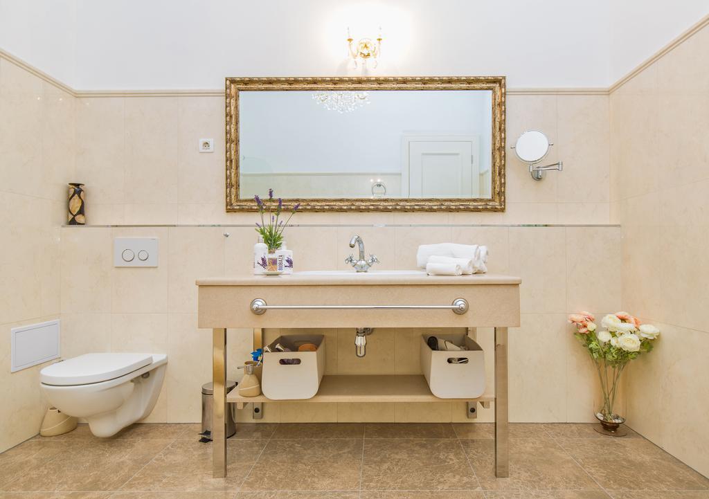 Luxury Seafront Apartment Banje Dubrovnik Exteriör bild